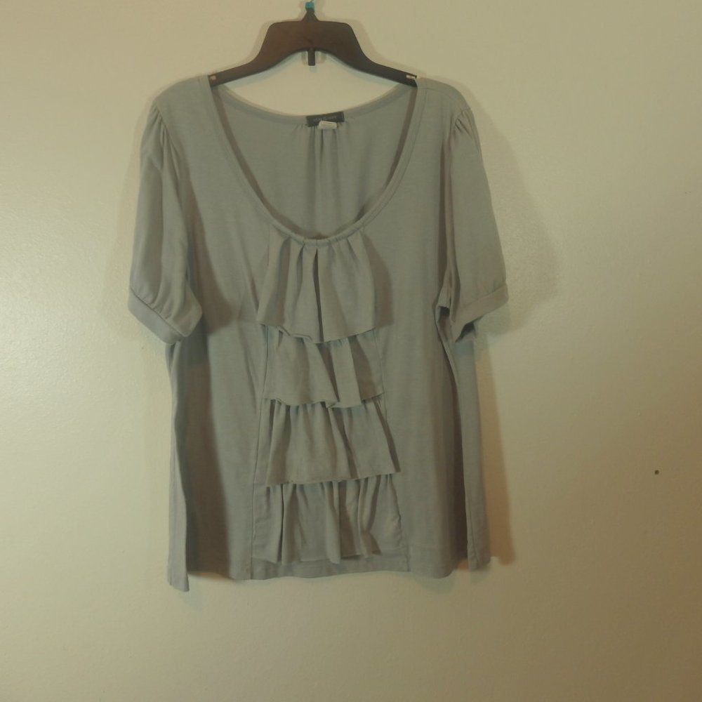 Light Grey short-sleeve shirt with ruffles